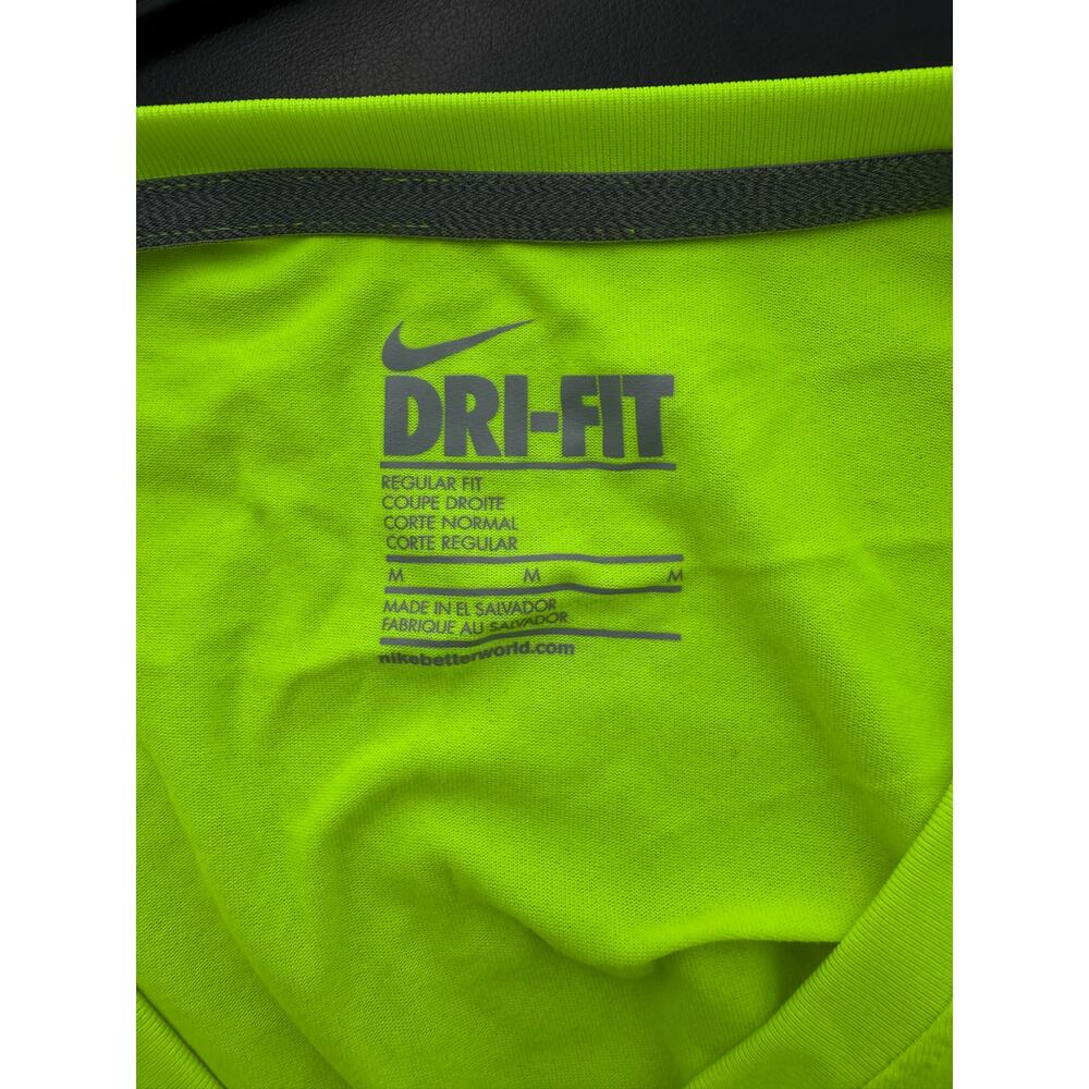 Nike Dri-Fit Womens SZ M V-Neck Short Sleeve T-Shirt Neon Yellow Workout Sport - Picture 4 of 4